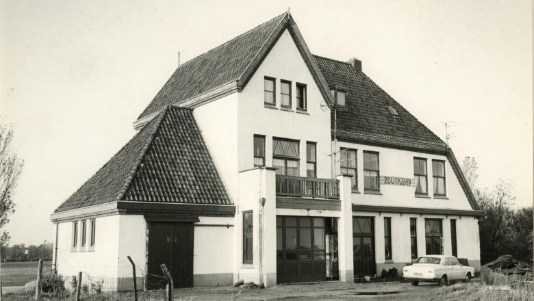 Het stationsgebouw van Zoutkamp, 1970